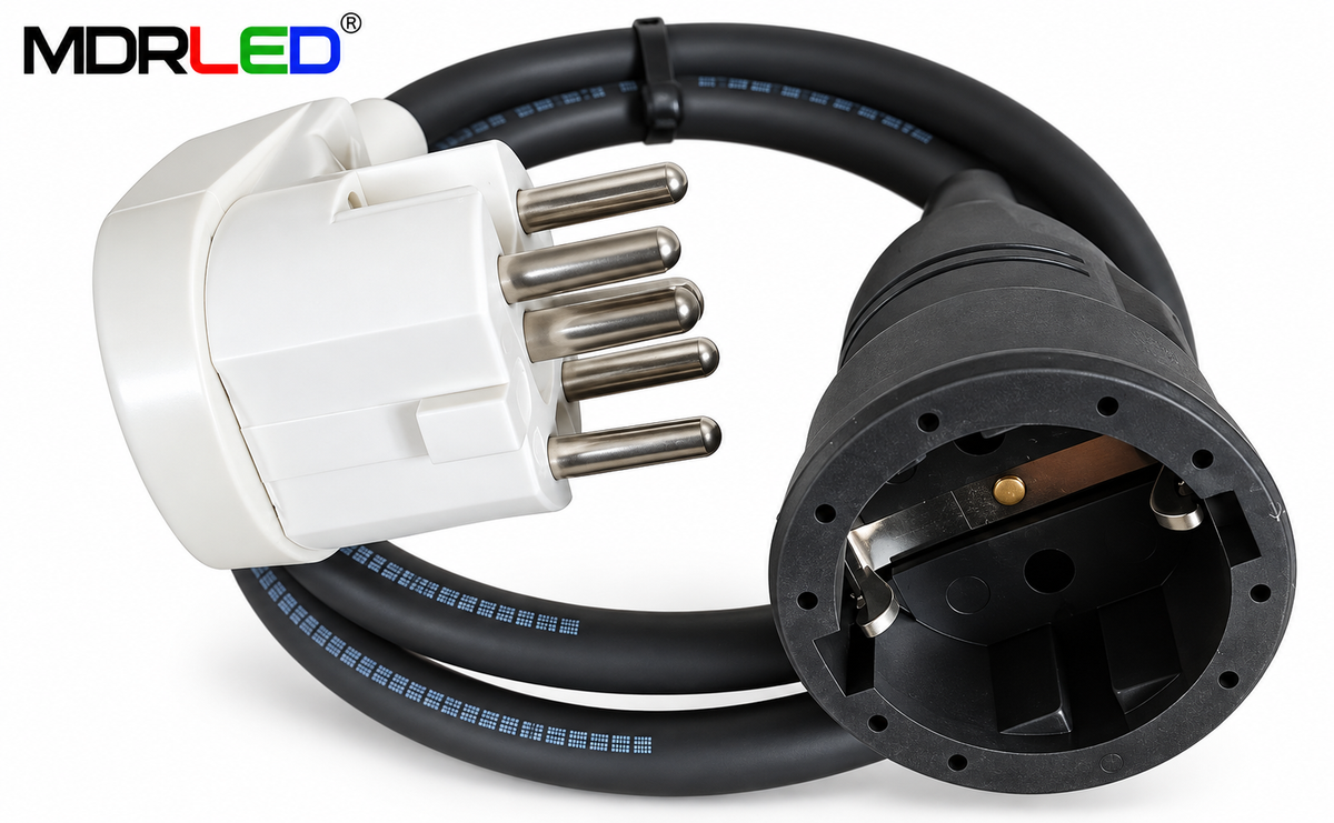 Perilex verloopkabel | 16A | Schuko | 0,5m | IP44